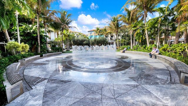 580 S Sapodilla Avenue 102, West Palm Beach, FL 33401