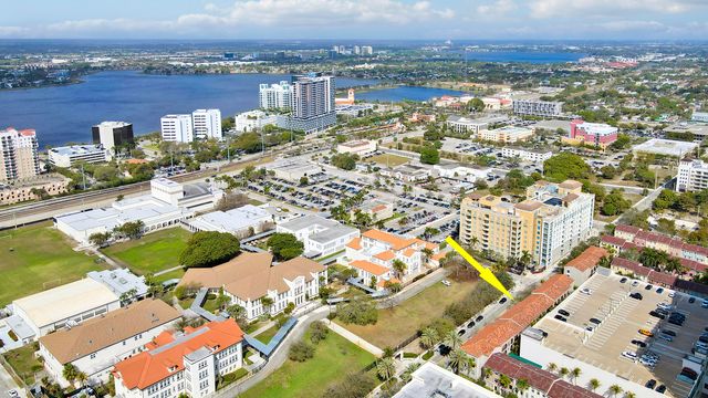 580 S Sapodilla Avenue 102, West Palm Beach, FL 33401
