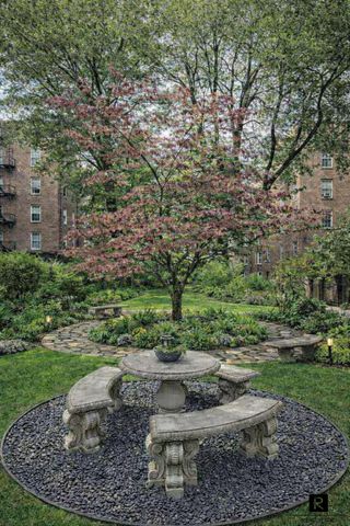 3733 84th St Apt 42, New York City, NY 11372