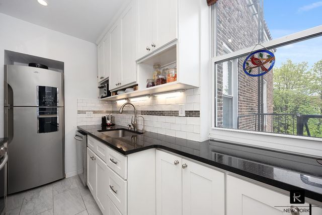 3733 84th St Apt 42, New York City, NY 11372
