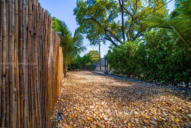 55 NE 59th St 7, Miami, FL 33137