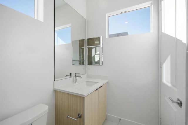 2670 Maverick Lane, Palm Springs, CA 92264