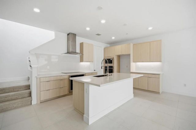 2670 Maverick Lane, Palm Springs, CA 92264