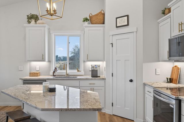 18753 Orchid Street NW, Oak Grove, MN 55303