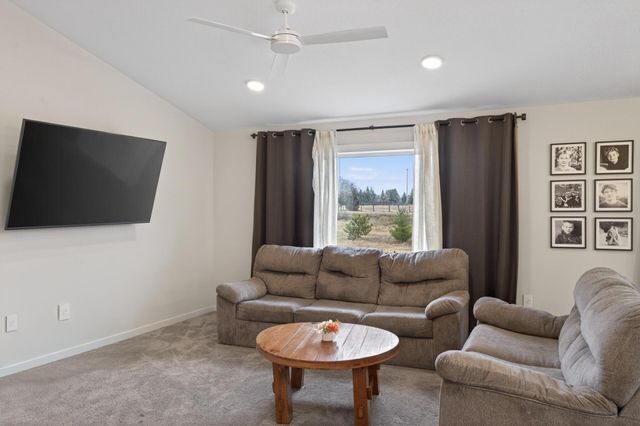 18753 Orchid Street NW, Oak Grove, MN 55303