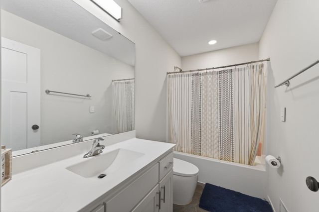 18753 Orchid Street NW, Oak Grove, MN 55303