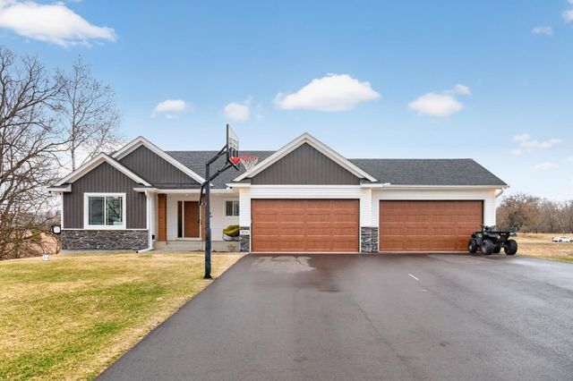 18753 Orchid Street NW, Oak Grove, MN 55303