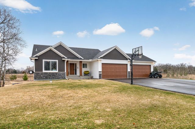 18753 Orchid Street NW, Oak Grove, MN 55303