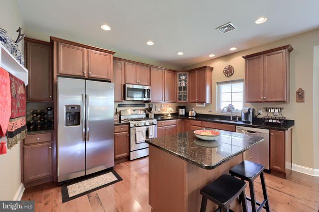 1624 PARVIN RD, Lancaster, PA 17601