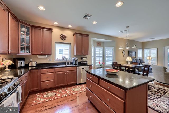 1624 PARVIN RD, Lancaster, PA 17601