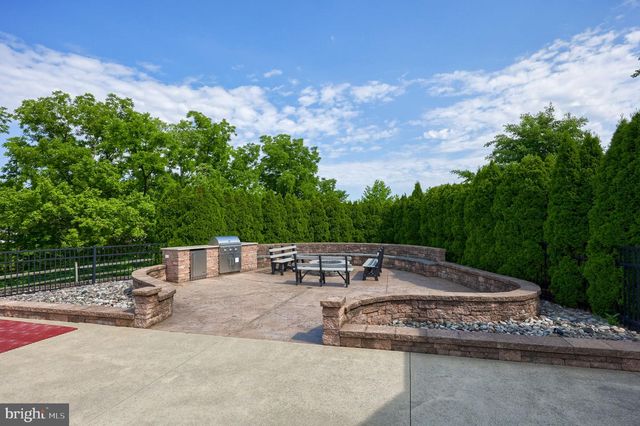 1624 PARVIN RD, Lancaster, PA 17601