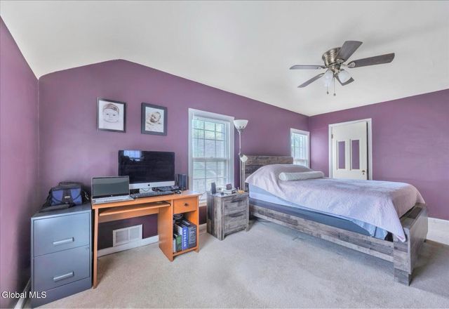 1423 Belmont Avenue, Schenectady, NY 12308