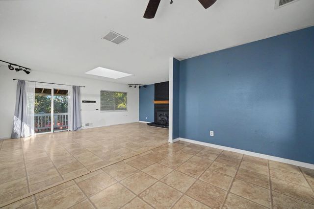 31 S Pioneer Cir, Jackson, CA 95642
