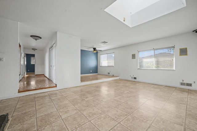 31 S Pioneer Cir, Jackson, CA 95642