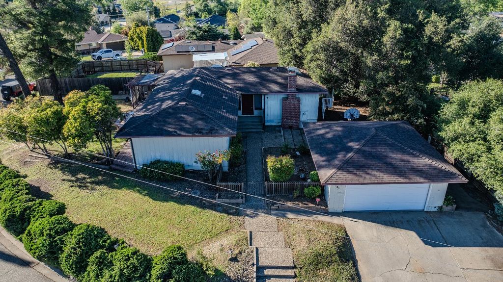31 S Pioneer Cir, Jackson, CA 95642