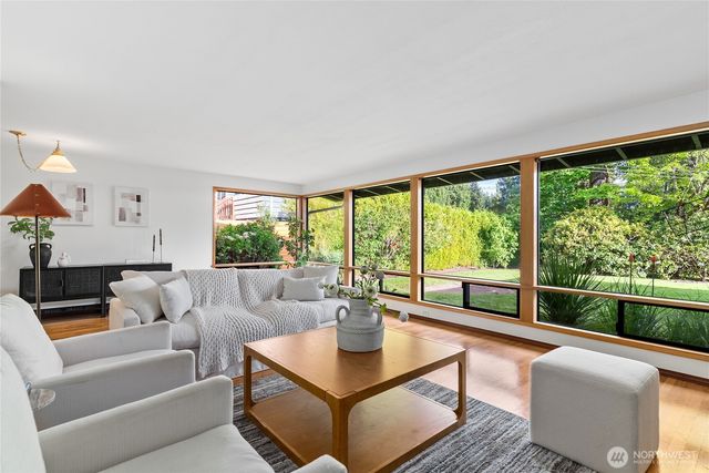 4215 189th Place SW, Lynnwood, WA 98036