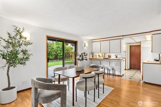 4215 189th Place SW, Lynnwood, WA 98036