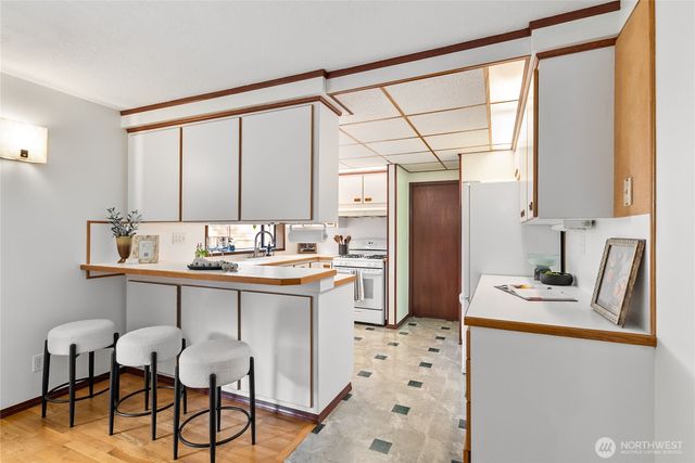 4215 189th Place SW, Lynnwood, WA 98036