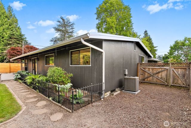 4215 189th Place SW, Lynnwood, WA 98036