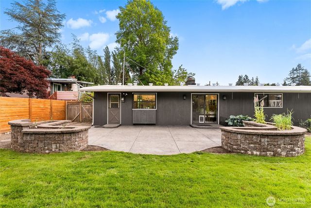 4215 189th Place SW, Lynnwood, WA 98036