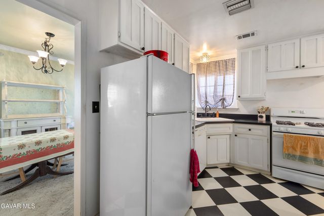 5127 W Avenue L12, Quartz Hill, CA 93536