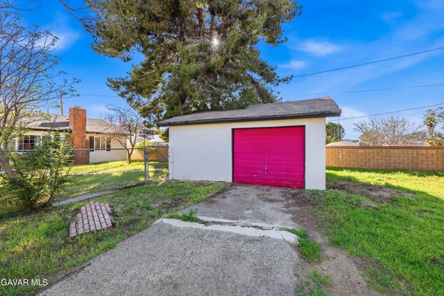 5127 W Avenue L12, Quartz Hill, CA 93536