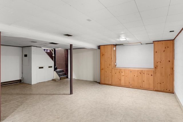 1433 N 23rd STREET, Manitowoc, WI 54220