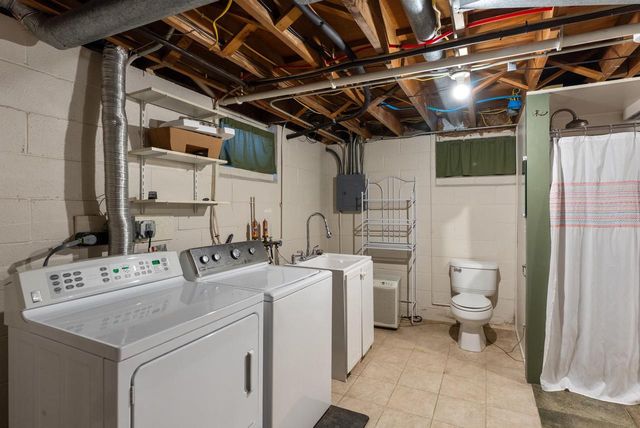 1433 N 23rd STREET, Manitowoc, WI 54220