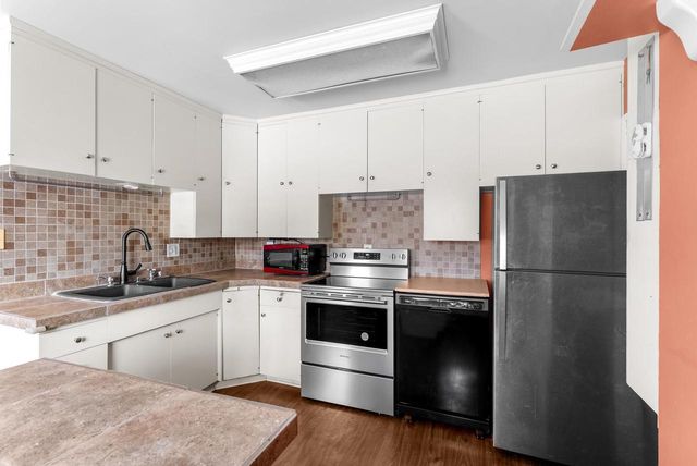 1433 N 23rd STREET, Manitowoc, WI 54220