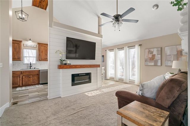 1302 Rice Street, Pleasant Hill, MO 64080