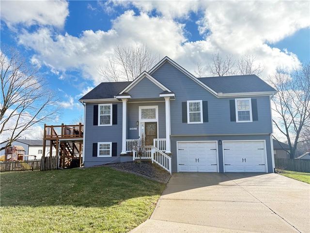 1302 Rice Street, Pleasant Hill, MO 64080