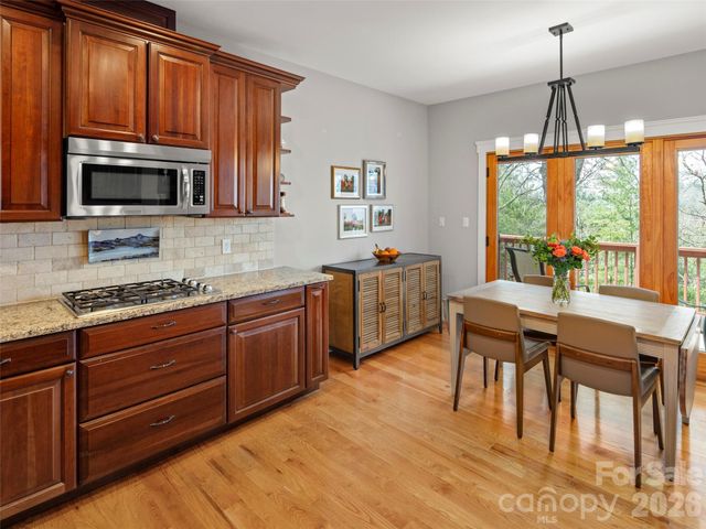 9 Stegall Lane, Asheville, NC 28805