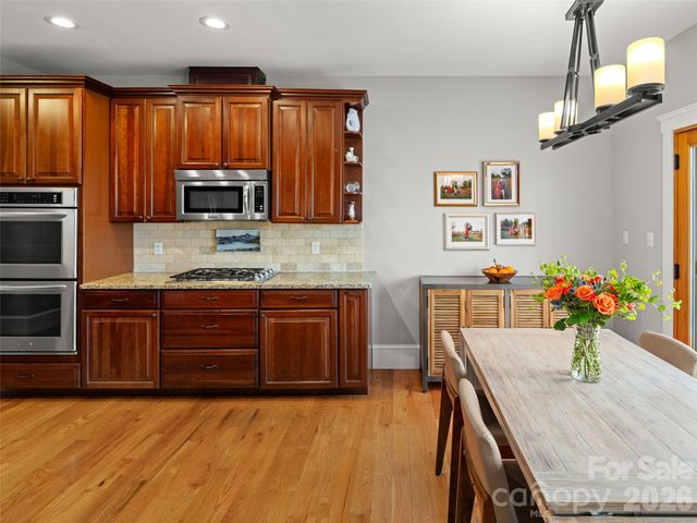 9 Stegall Lane, Asheville, NC 28805