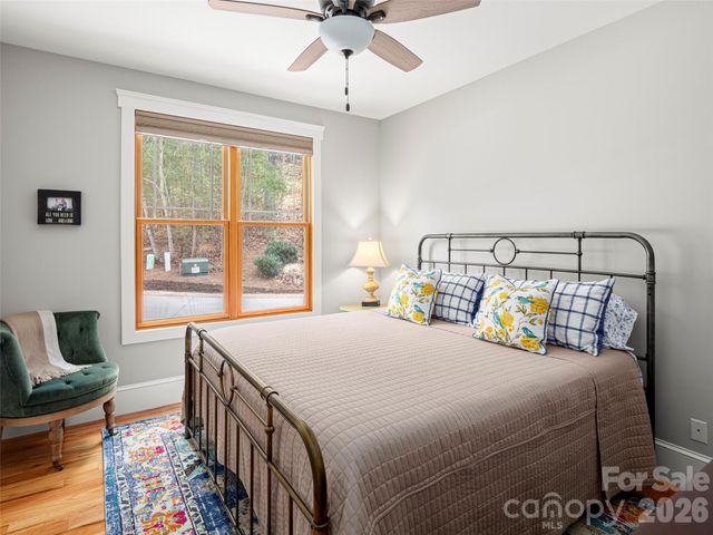 9 Stegall Lane, Asheville, NC 28805