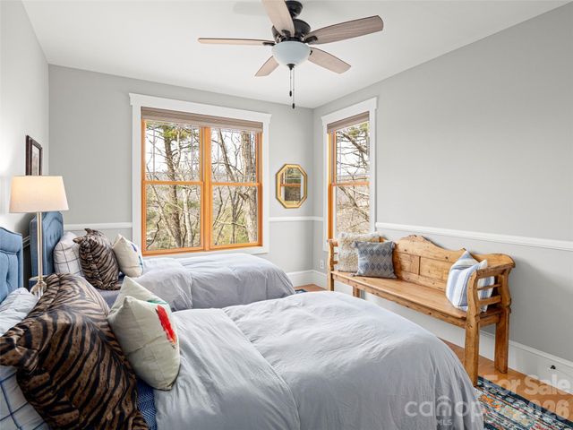 9 Stegall Lane, Asheville, NC 28805