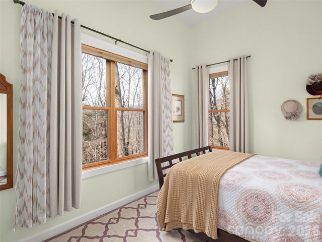 9 Stegall Lane, Asheville, NC 28805