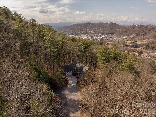 9 Stegall Lane, Asheville, NC 28805