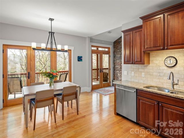 9 Stegall Lane, Asheville, NC 28805