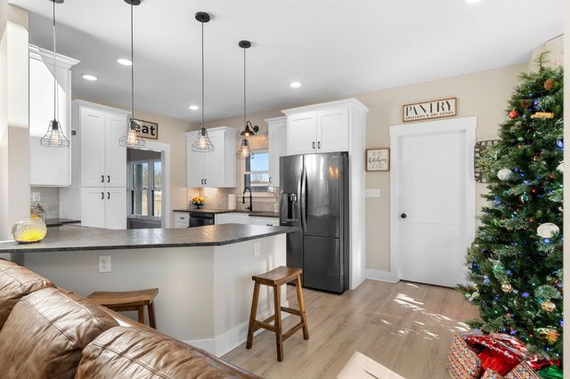 5650 Sledge Rd, Christiana, TN 37037