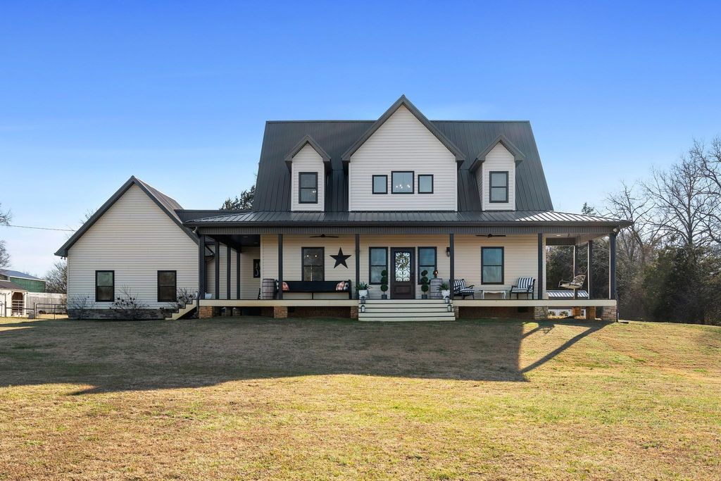 5650 Sledge Rd, Christiana, TN 37037