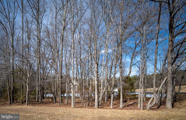 24 GIBSON DR, Fredericksburg, VA 22406