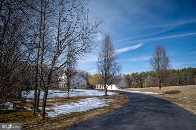 24 GIBSON DR, Fredericksburg, VA 22406