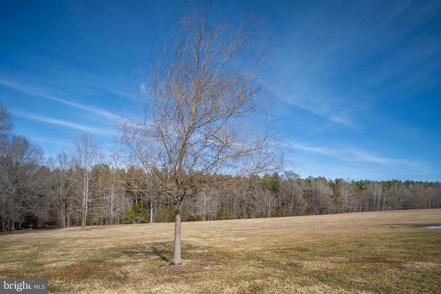 24 GIBSON DR, Fredericksburg, VA 22406