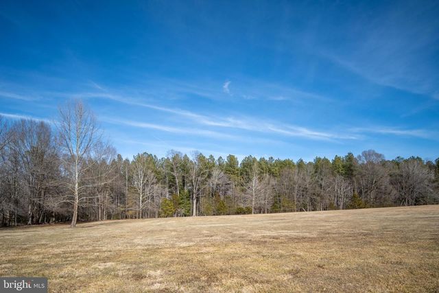 24 GIBSON DR, Fredericksburg, VA 22406