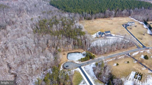 24 GIBSON DR, Fredericksburg, VA 22406