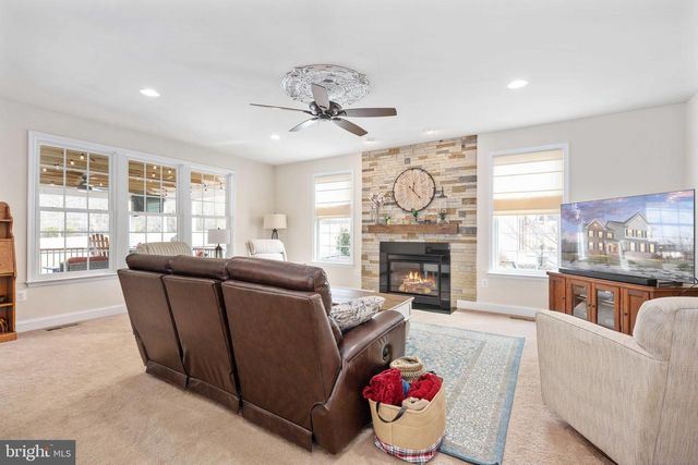 24 GIBSON DR, Fredericksburg, VA 22406