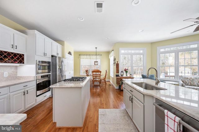 24 GIBSON DR, Fredericksburg, VA 22406