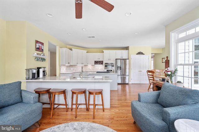 24 GIBSON DR, Fredericksburg, VA 22406