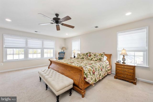 24 GIBSON DR, Fredericksburg, VA 22406