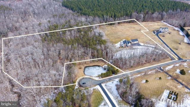 24 GIBSON DR, Fredericksburg, VA 22406